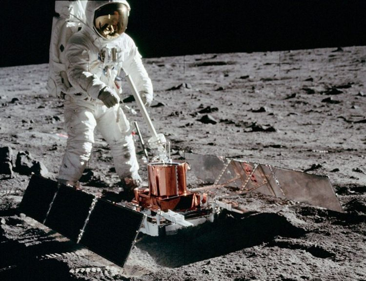 Astronauta na Księżycu