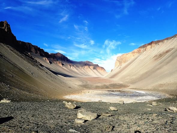 Staw Don Juan na Antarktydzie